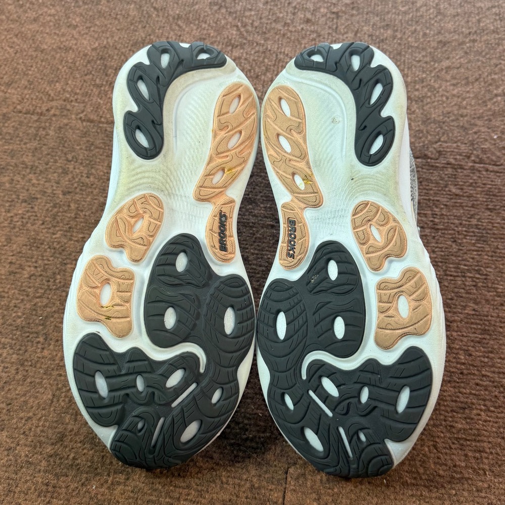 A+ Brooks Adrenaline GTS 25 Womens Running Shoes Grey Peach Size 8.5 1204431B032 - Picture 6 of 11